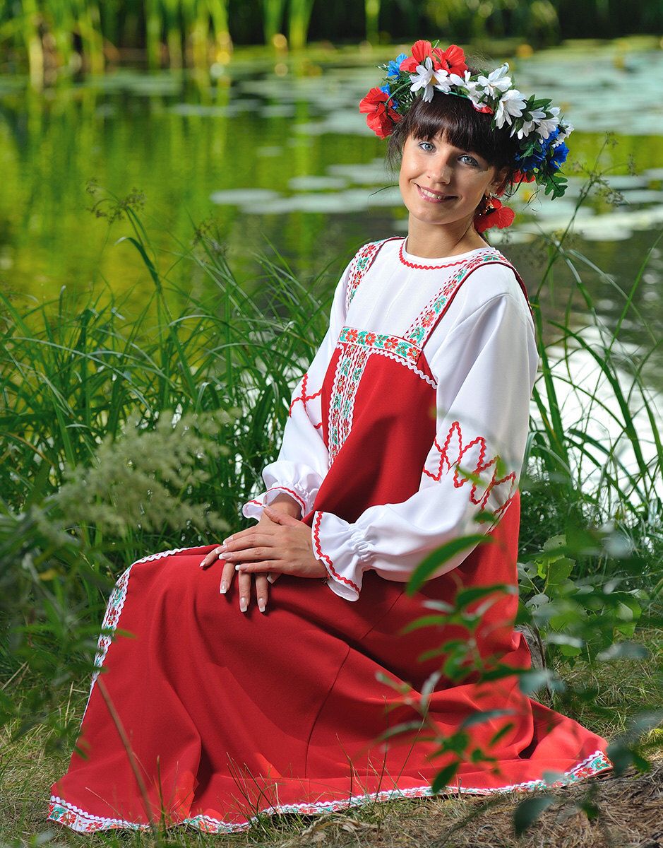 Beautiful girl Girls in Slavic costumes in Caracas