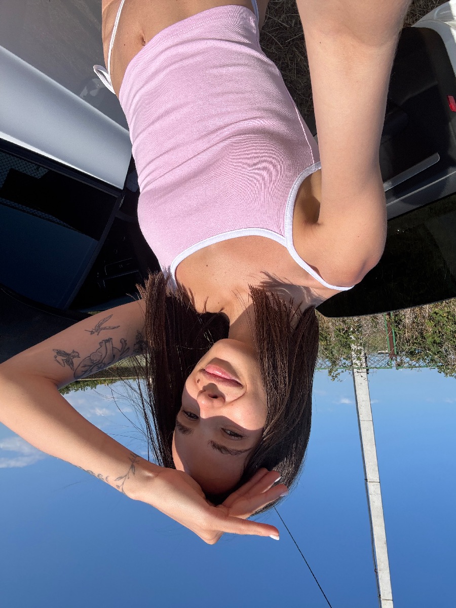 Sexy model Tina in Caracas